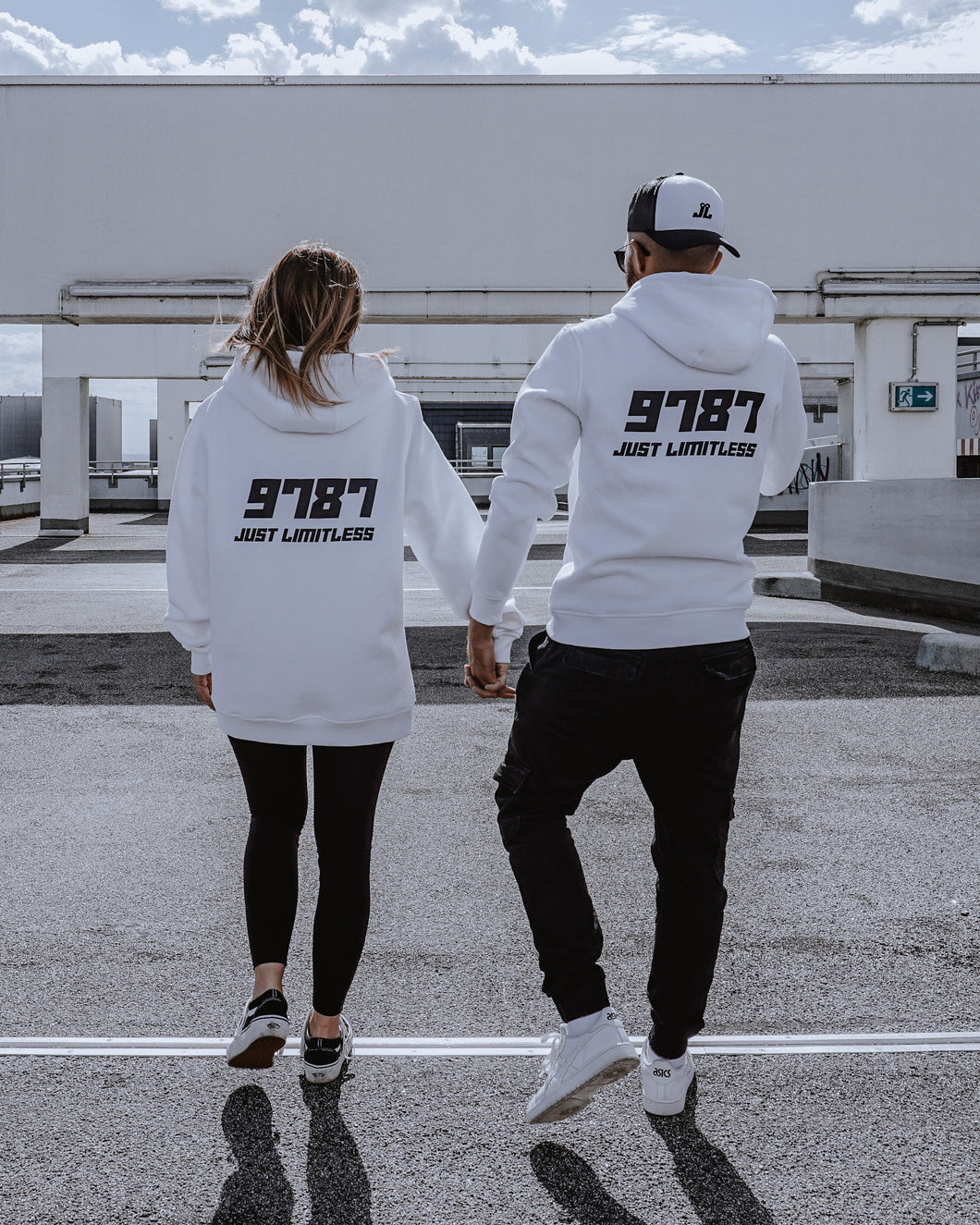 UNISEX HOODIE WHITE